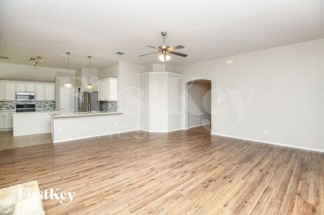 Foto del edificio - 536 Harbor Crest Rd
