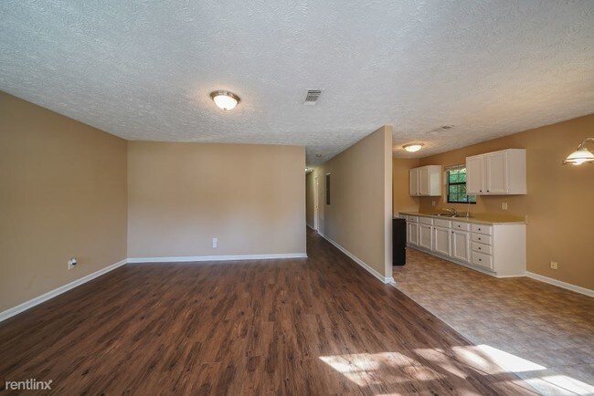 Building Photo - 4 br, 2 bath House - 1507 S Gordon Street