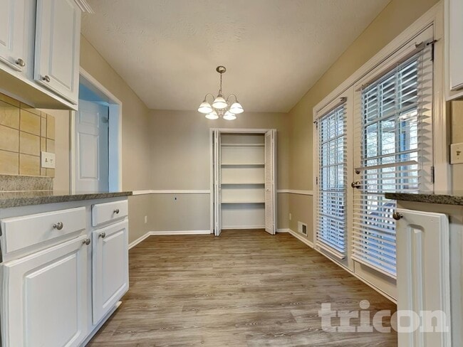 Building Photo - 3395 Sheree Trail