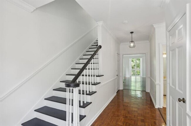 Foto del edificio - 49 Willow Glen NE