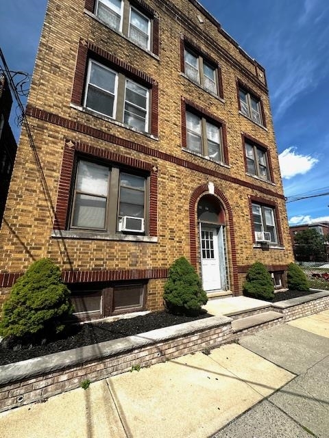Primary Photo - 35-37-37 E 19th St