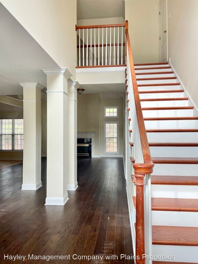 Foto del edificio - 5 br, 3 bath House - 381 Red Oak Ct