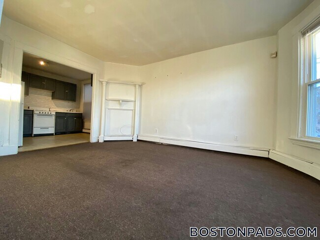 Foto del edificio - 8 Parker Hill Ave