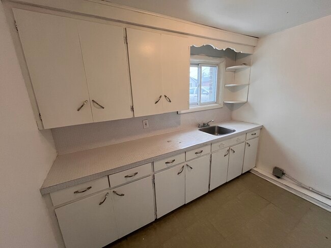 Building Photo - 311 Patrick St