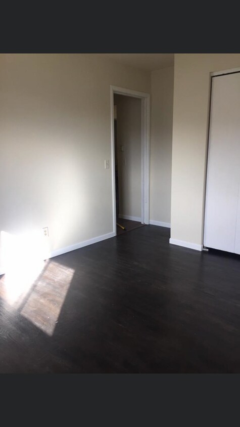 Building Photo - 1705 Blossom Ln