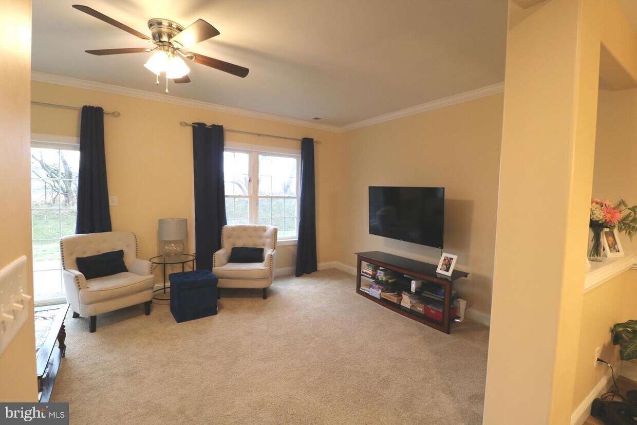 Primary Photo - 11225 Gulf Dr N