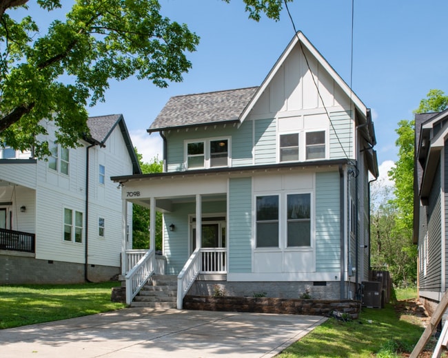 Building Photo - 709B Ward St