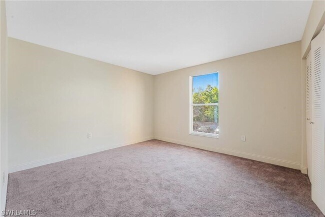 Building Photo - 12658 Kenwood Ln
