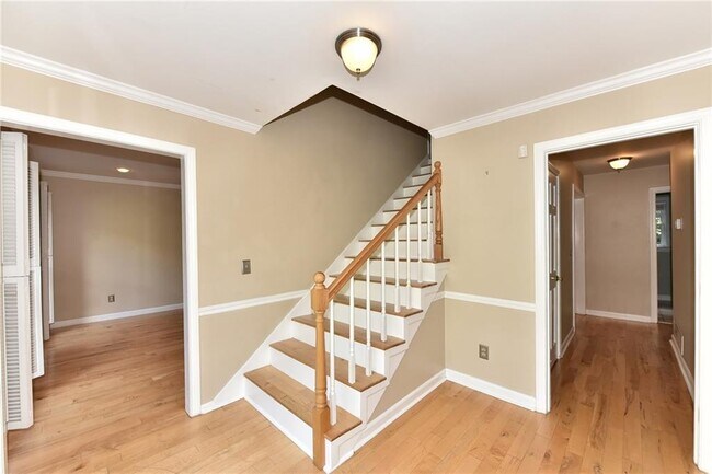 Foto del edificio - 4254 Glengary Dr NE