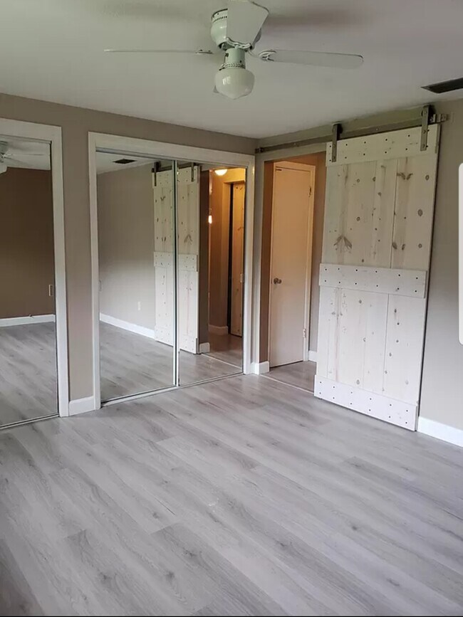 Dormitorio - 18717 Hamilton St