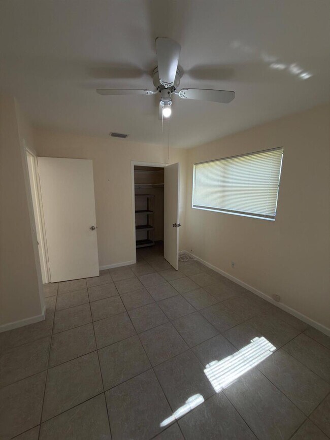Foto del edificio - 307 Northlake Dr