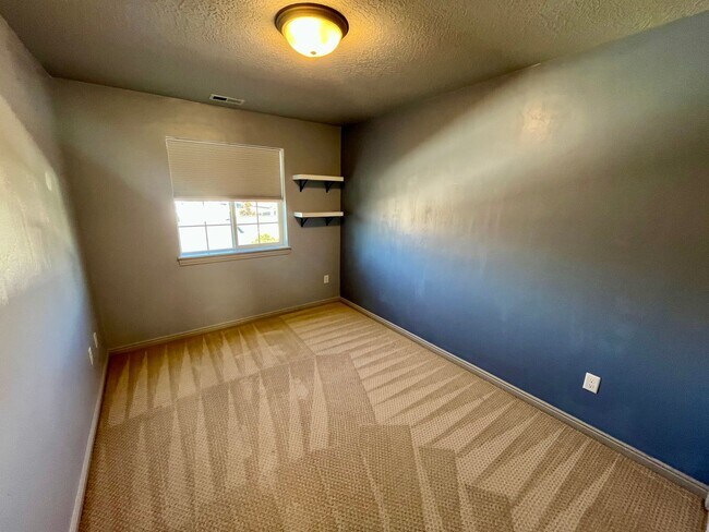 Foto del edificio - Lovely townhome for rent in Provo