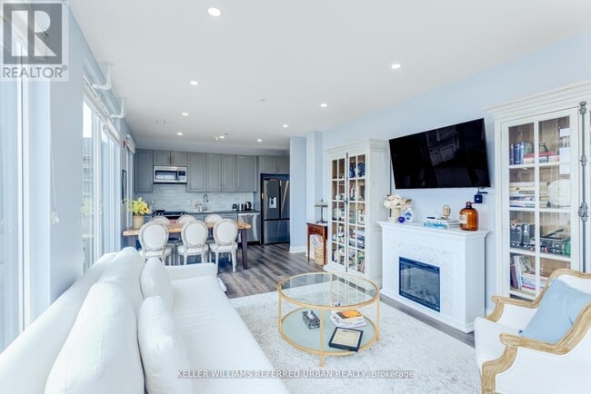 Building Photo - 631 Liverpool Rd