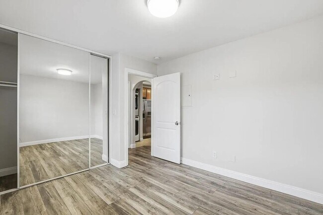 Foto del edificio - 800 N Mollison Ave