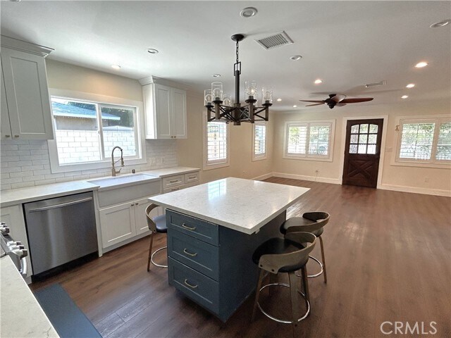 Foto del edificio - 247 W Woodland Oaks Dr