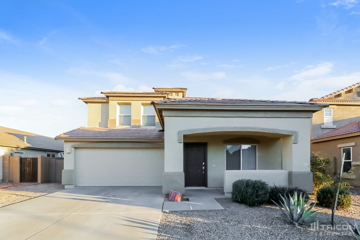 Foto principal - 15458 W Mercer Ln