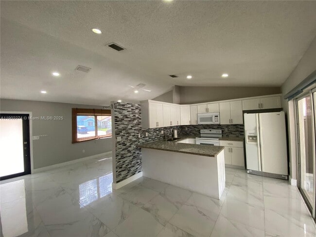 Foto del edificio - 14347 SW 176th Terr