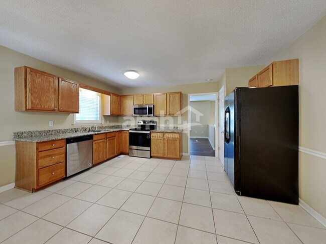 Foto del edificio - 5160 Windsbury Ridge Rd