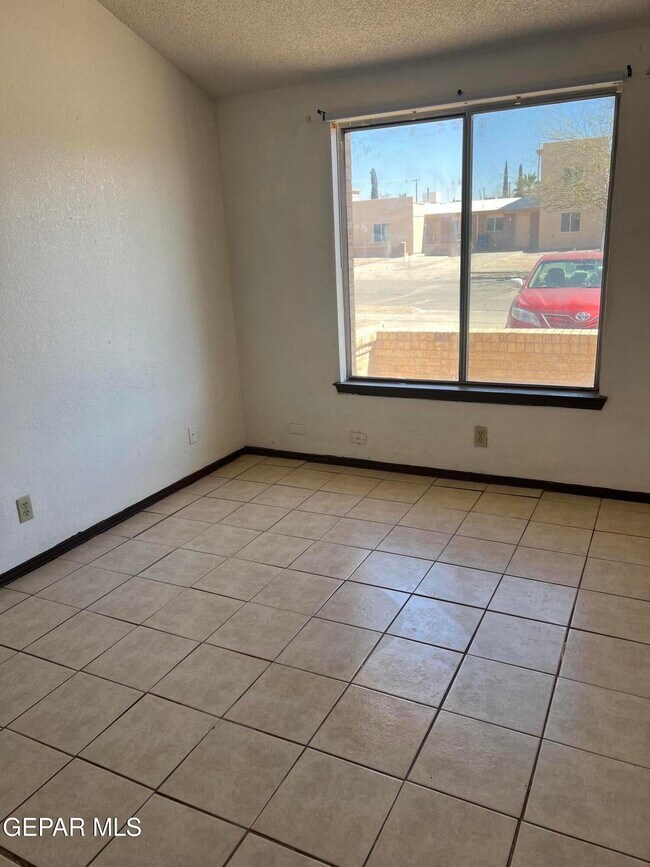 Foto del edificio - 861 Barandal Dr