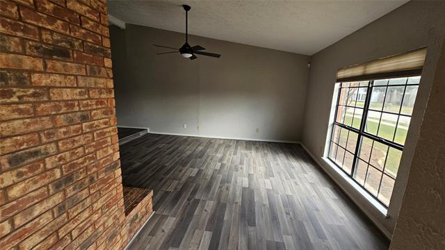 Foto del edificio - 470 Clear Creek Ln