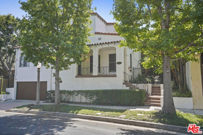 Building Photo - 10268 Cheviot Dr