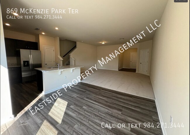 Foto del edificio - 869 McKenzie Pk Ter