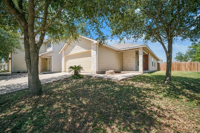 Building Photo - 9703 Woodland Pines