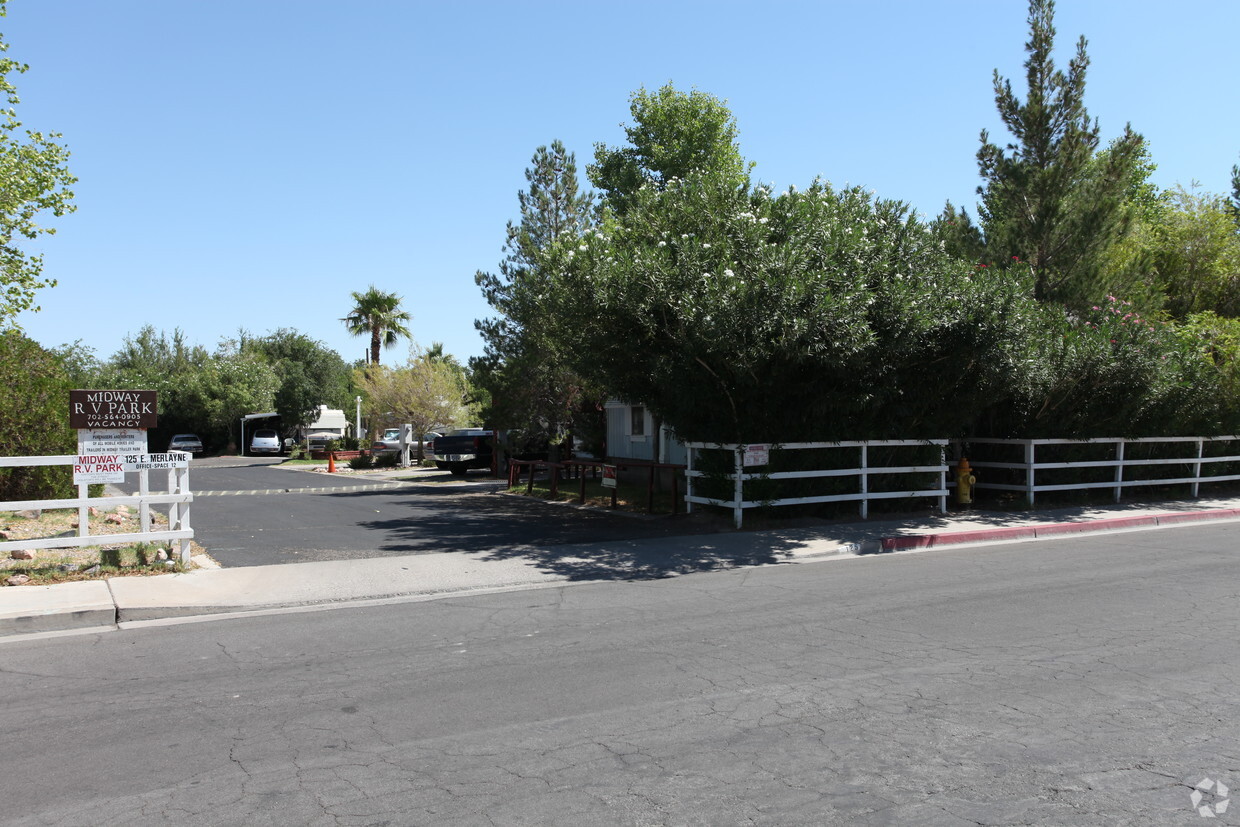 Building Photo - Midway Trailer Park