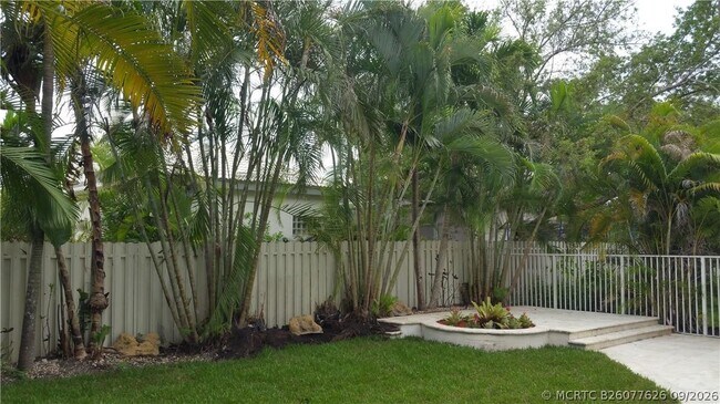 Foto del edificio - 6908 NW 33rd St