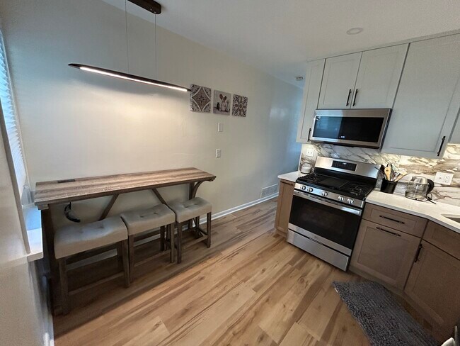 Foto del edificio - 114 N Collington Ave