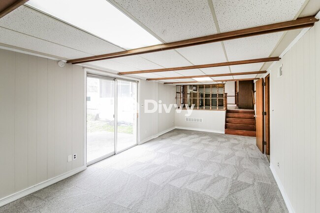 Foto del edificio - 1624 Stephenson Rd