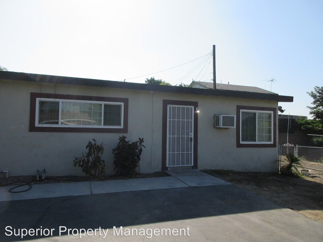Primary Photo - 2 br, 1 bath Apartment - 916 W. Laurel St.