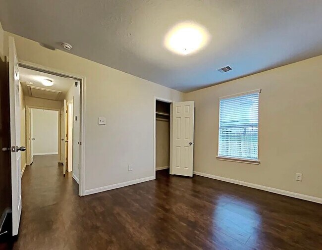 Foto del edificio - 21407 Palma Grove Way