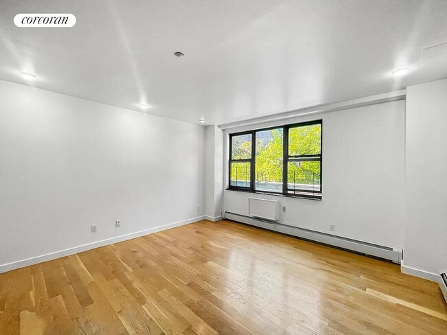 Foto del edificio - 6 E 116th St