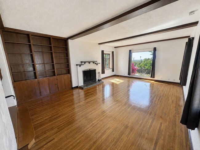 Foto del edificio - 352 Glen Ellen Dr