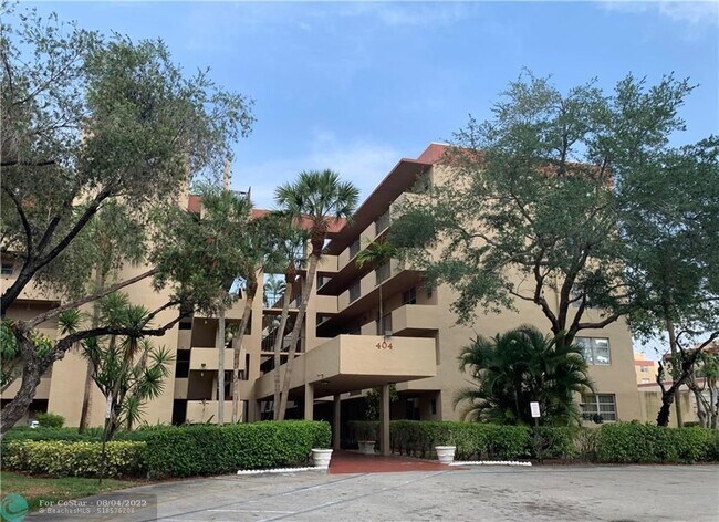Building Photo - 404 NW 68th Ave