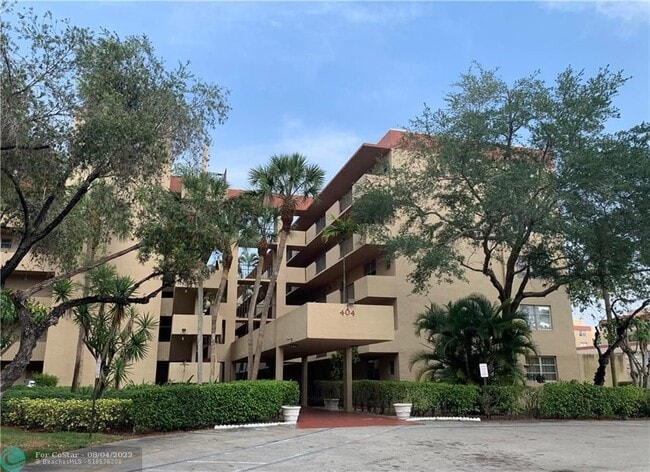 Foto del edificio - 404 NW 68th Ave