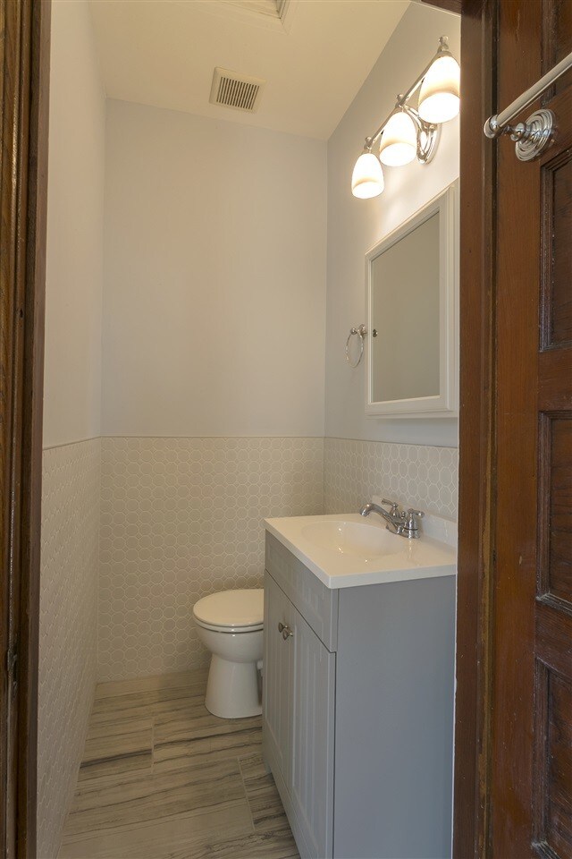 Building Photo - 575 Liberty Ave