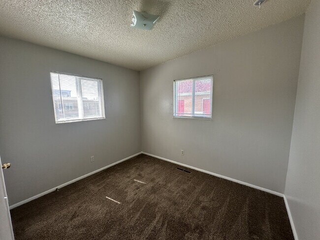 Foto del edificio - 3423 W Good St