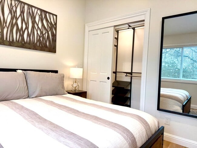 Building Photo - 33 Don Gabriel Way