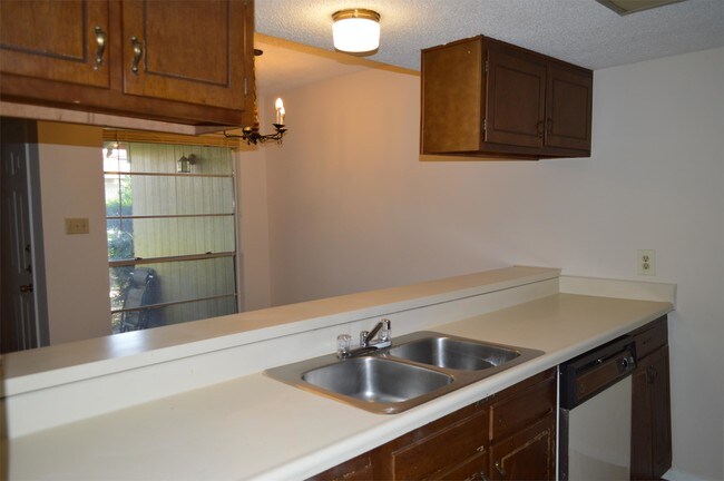 Building Photo - 3426 Willowrun Dr