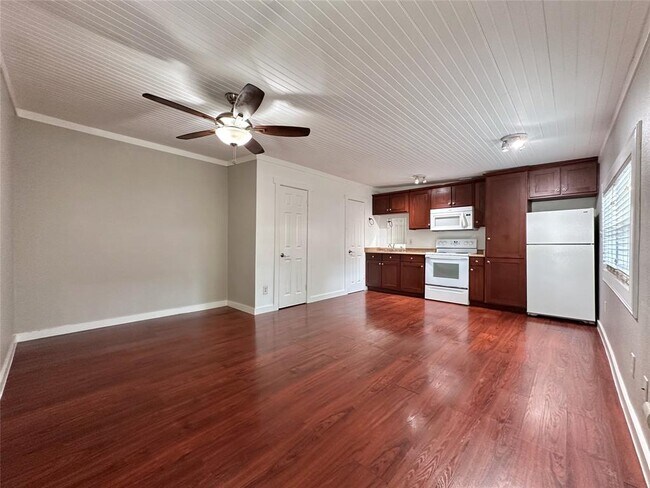 Foto del edificio - 2103 E 16th St