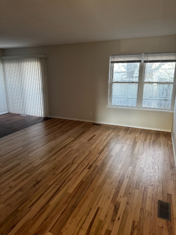 Foto principal - 609 E 5th St