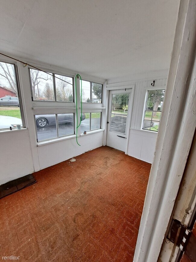 Building Photo - 3 br, 1 bath House - 331 Sycamore Rd