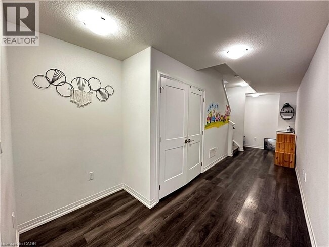 Photo du bâtiment - 575 Woodward Ave