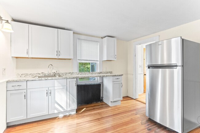 Foto del edificio - 216 Bartlett St