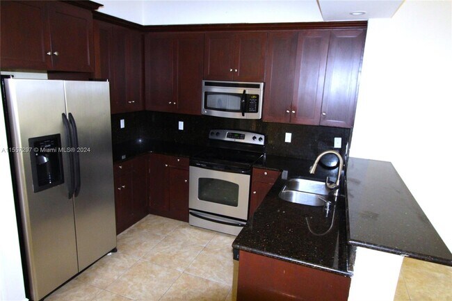 Building Photo - 3171 SW 47th St