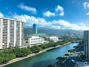 Building Photo - 1551 Ala Wai Blvd