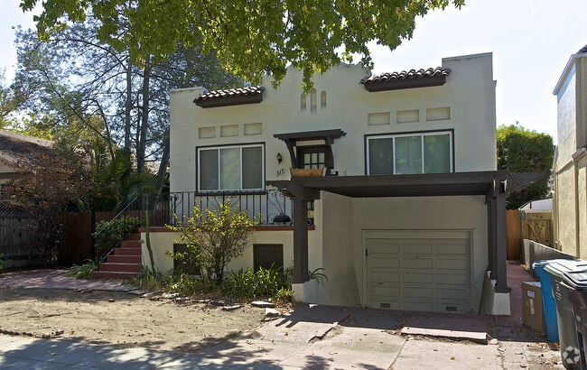 Foto del edificio - 511-517 California Dr