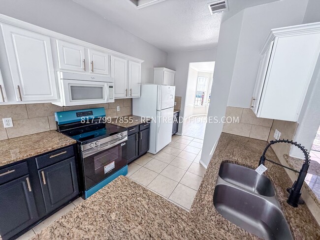 Building Photo - 3016 Gentilly Ln